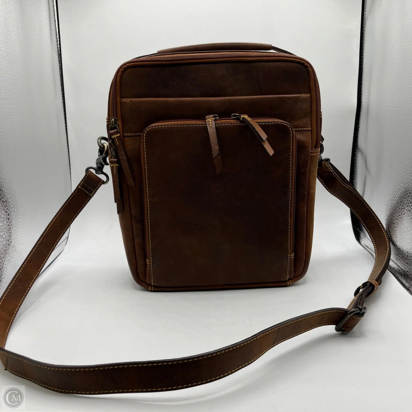 Crossbody Leather By Clothes Mentor, Size: Medium