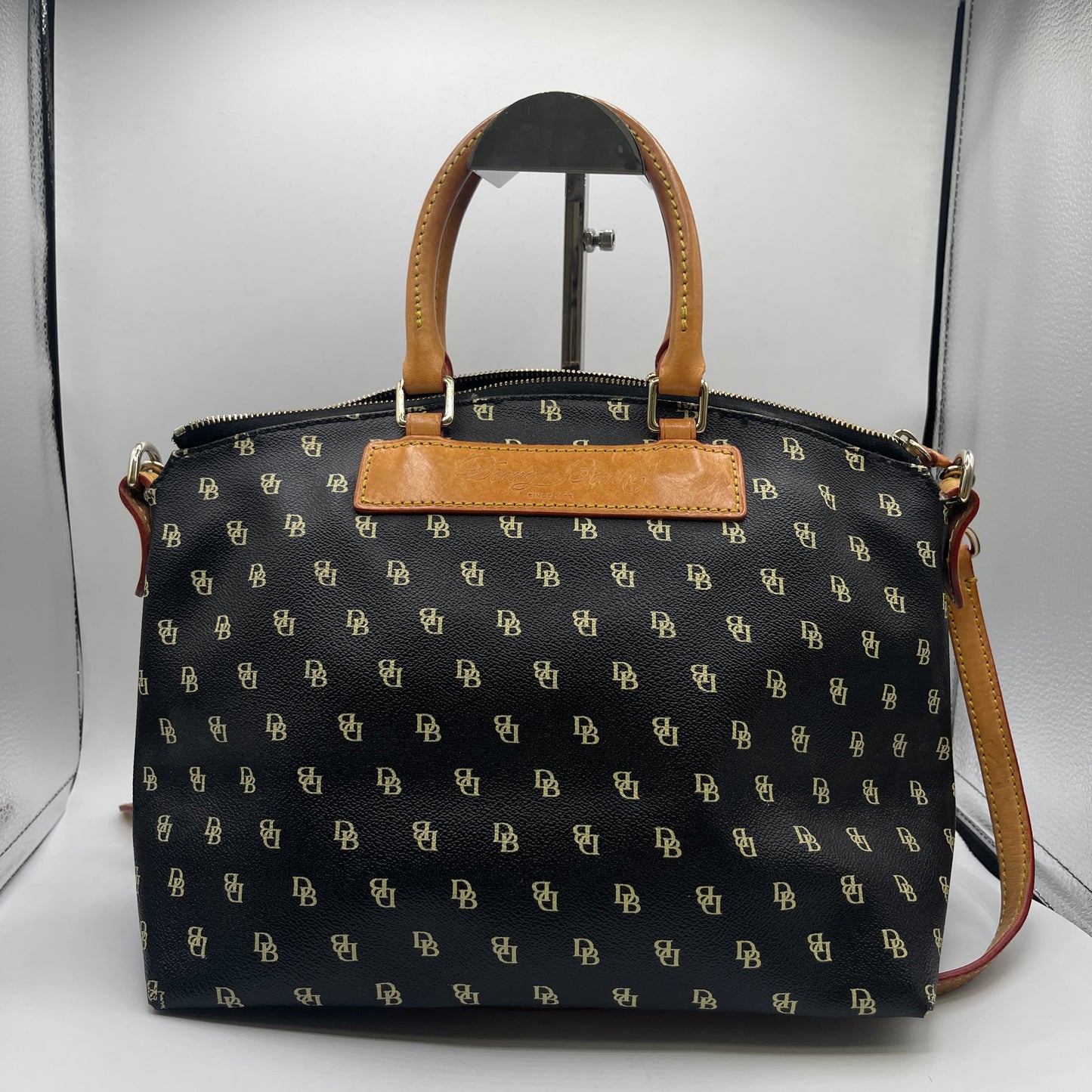 Crossbody Designer By Dooney And Bourke, Size: Large