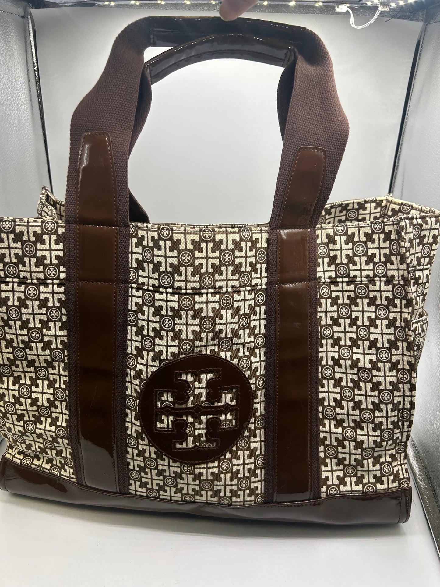 TOTE DESIGNER by TORY BURCH In BROWN & CREAM, Size: LARGE