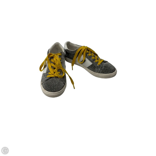 Shoes Sneakers By Steve Madden In Silver, Size: 6.5