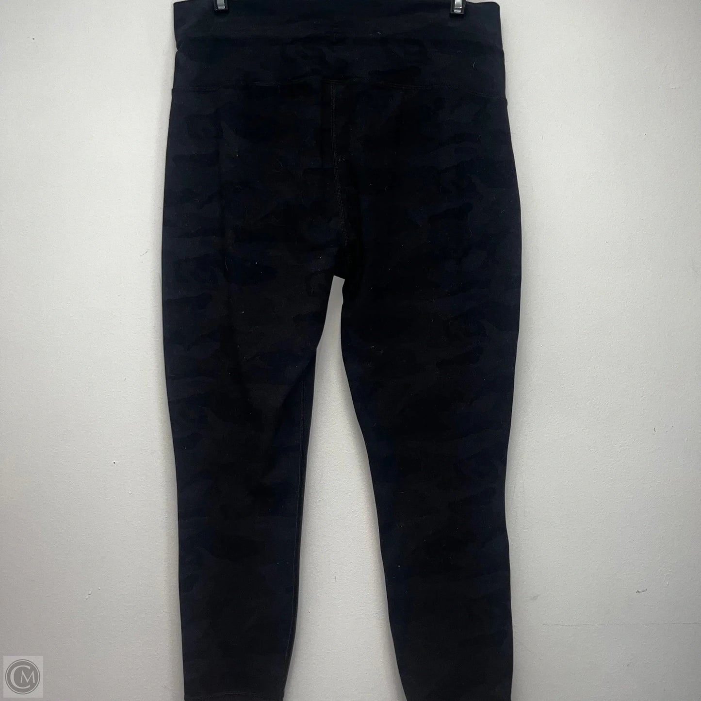 Athletic Leggings By Vuori In Camouflage Print, Size: Xl