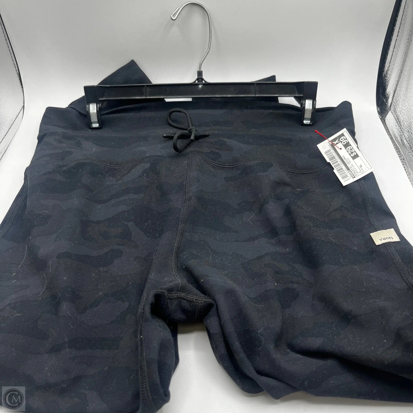 Athletic Leggings By Vuori In Camouflage Print, Size: Xl