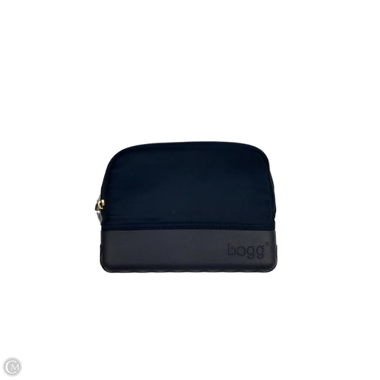 Crossbody By Clothes Mentor, Size: Medium