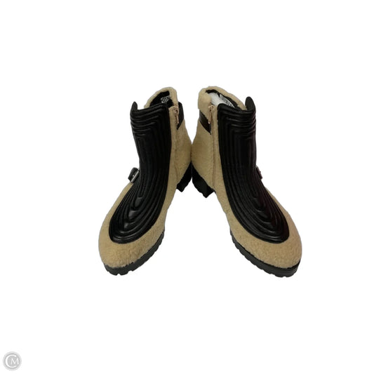 Boots Ankle Heels By Clothes Mentor In Black & Cream, Size: 9.5