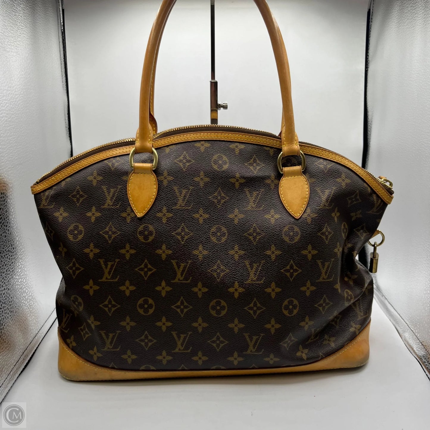 Handbag Luxury Designer By Louis Vuitton, Size: Large