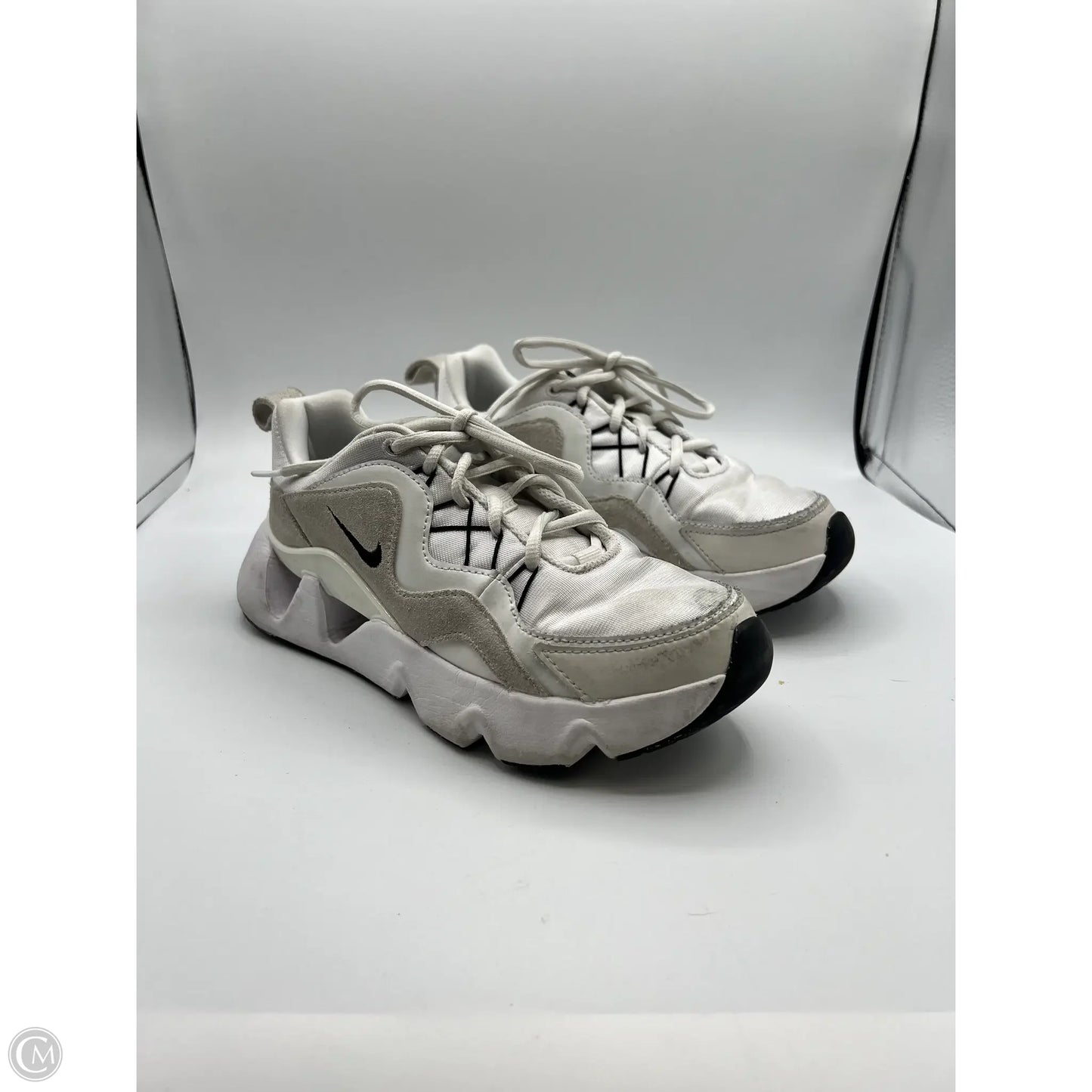 Shoes Athletic By Nike In White, Size: 6.5