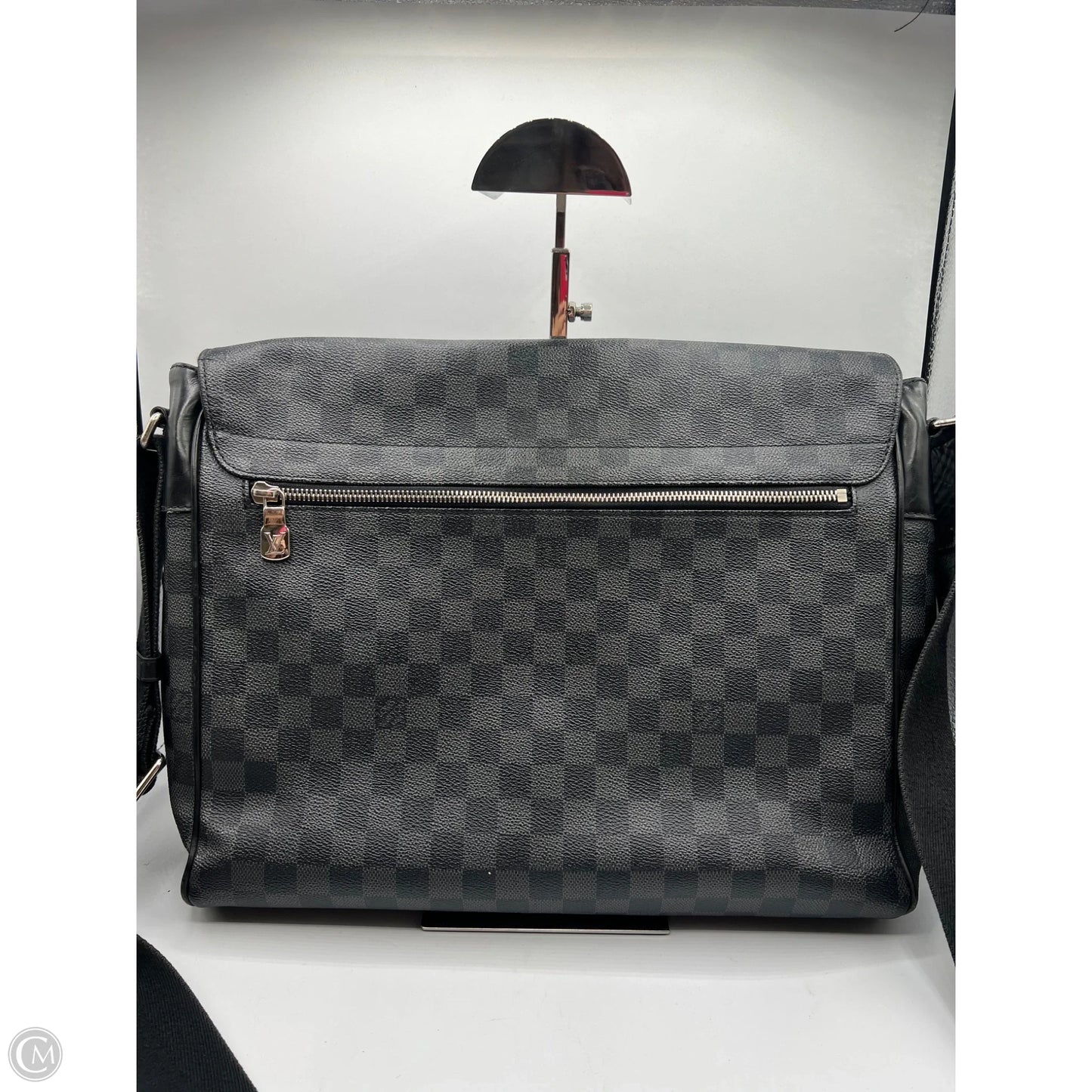 Handbag Luxury Designer By Louis Vuitton, Size: Large