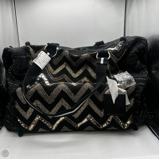 Tote By Cmb, Size: Large