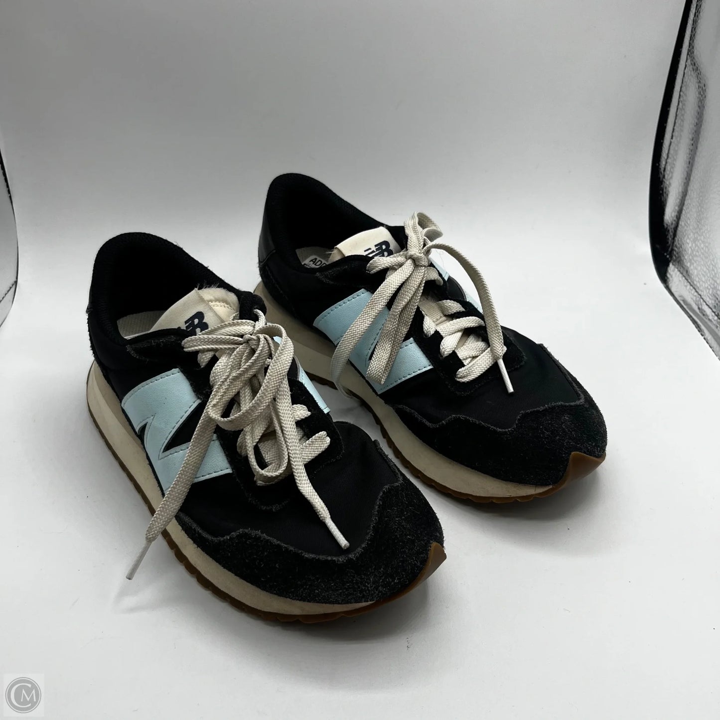 Shoes Athletic By New Balance In Black & Blue, Size: 8