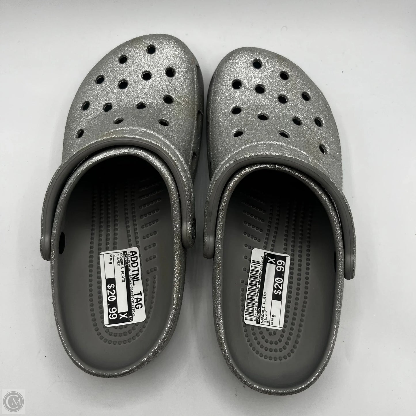 Sandals Flats By Crocs In Silver, Size: 9
