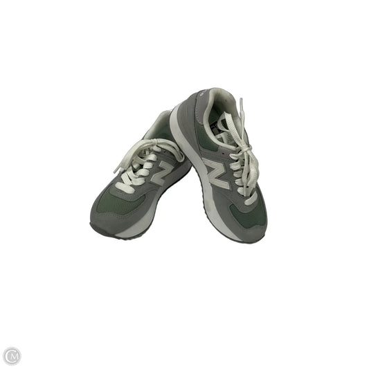 Shoes Sneakers By New Balance In Grey, Size: 6