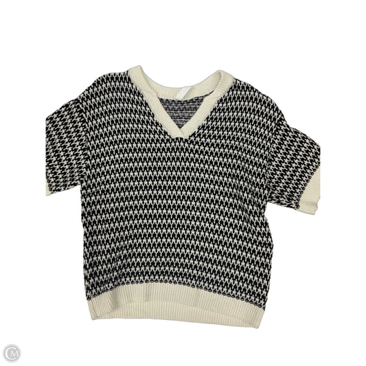 Sweater Short Sleeve By Stylus In Black & White, Size: M