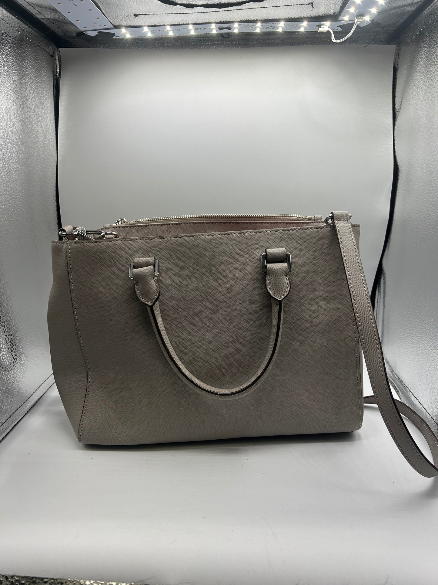 HANDBAG DESIGNER by MICHAEL KORS In GREY, Size: MEDIUM