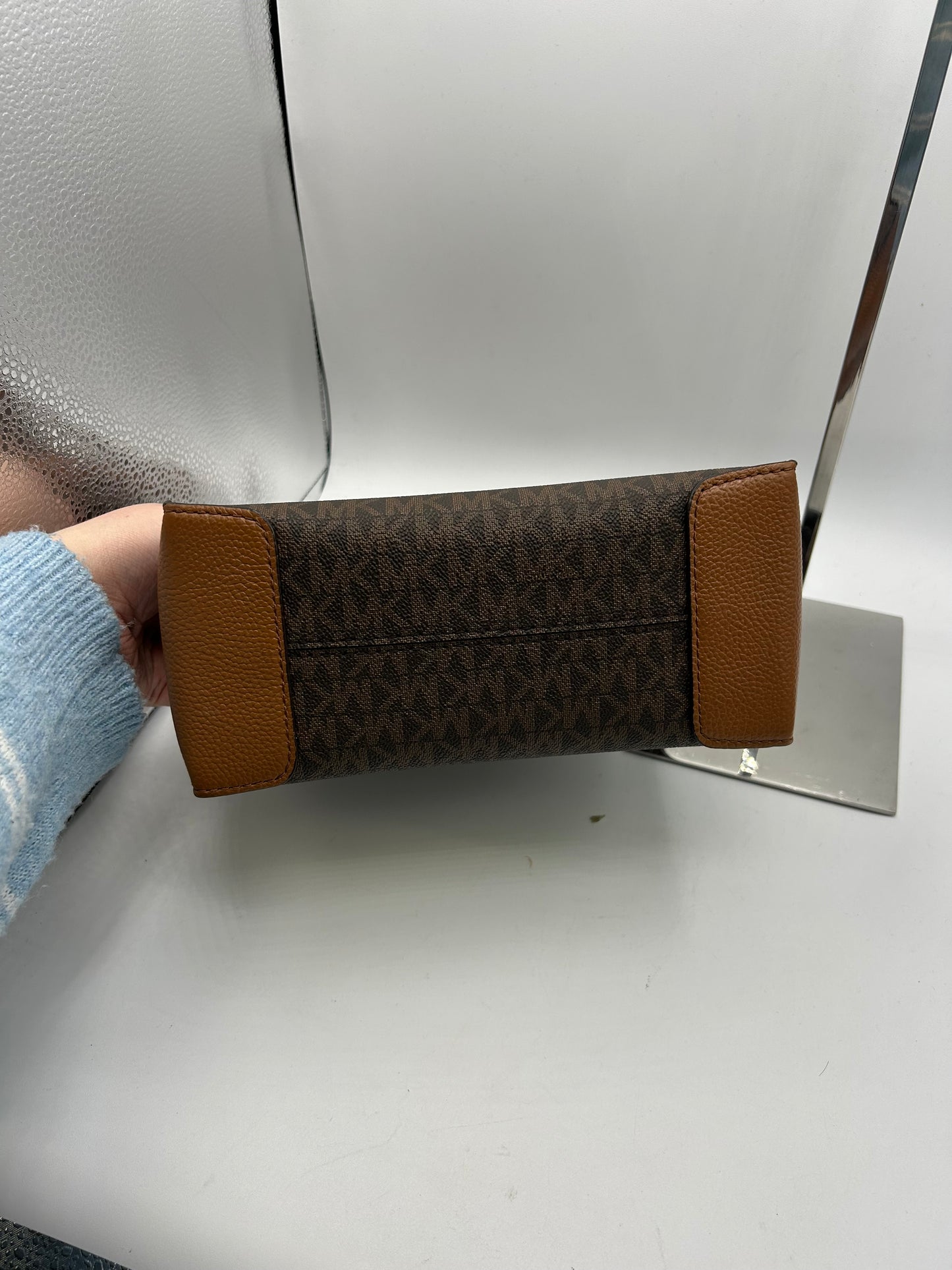 HANDBAG DESIGNER by MICHAEL KORS In BROWN, Size: SMALL