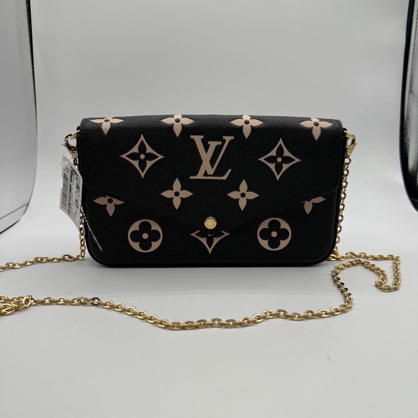 CROSSBODY LUXURY DESIGNER by LOUIS VUITTON In BLACK & CREAM, Size: SMALL