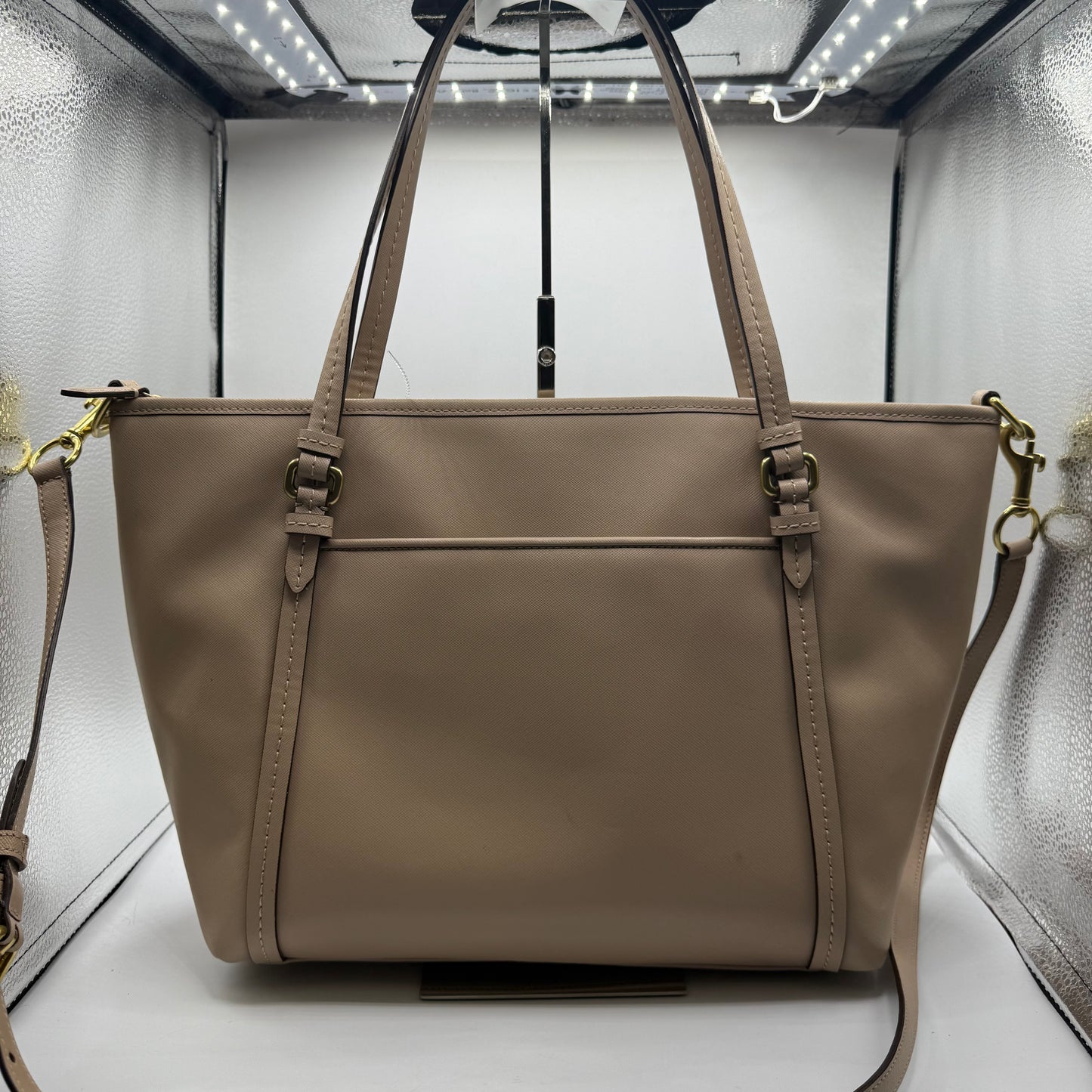 HANDBAG DESIGNER by COACH In TAN, Size: LARGE