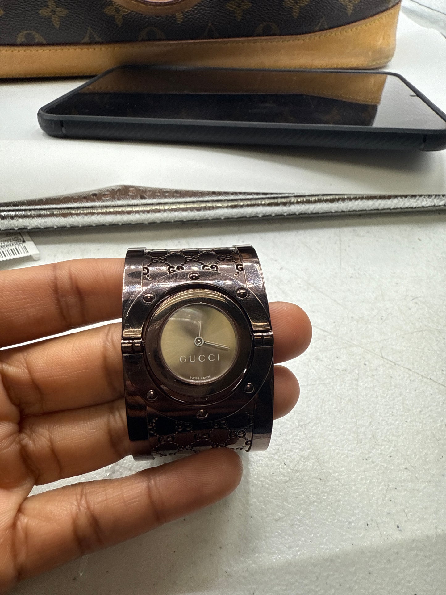 ***RESERVED***WATCH LUXURY DESIGNER by GUCCI In BROWN