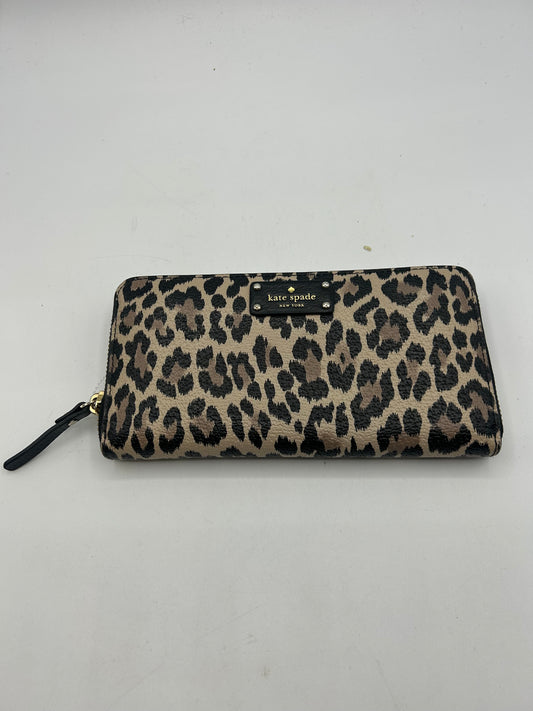 WALLET DESIGNER by KATE SPADE In ANIMAL PRINT, Size: LARGE