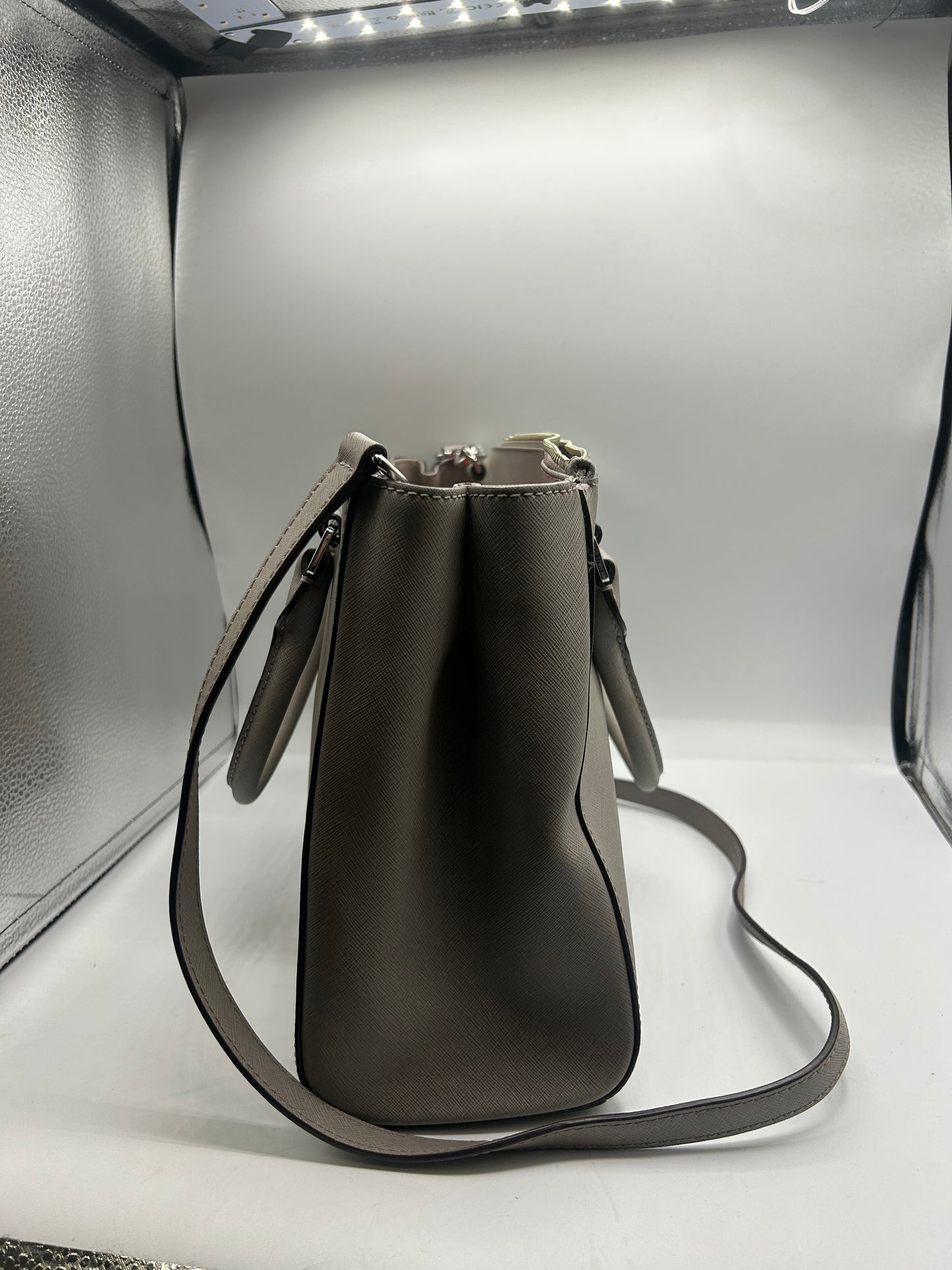 HANDBAG DESIGNER by MICHAEL KORS In GREY, Size: MEDIUM