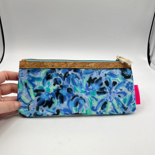 WALLET DESIGNER by LILLY PULITZER In BLUE, Size: MEDIUM