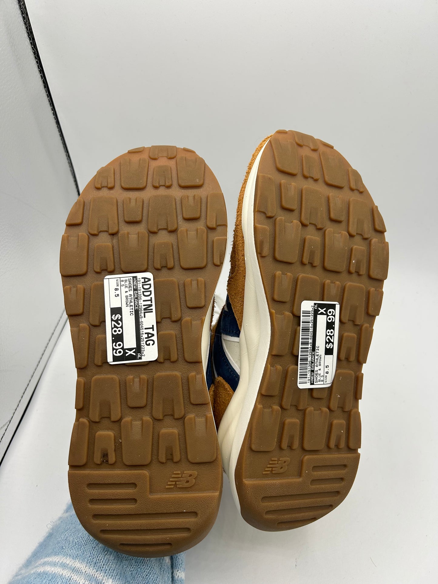 SHOES ATHLETIC by NEW BALANCE In BLUE & BROWN, Size: 8.5