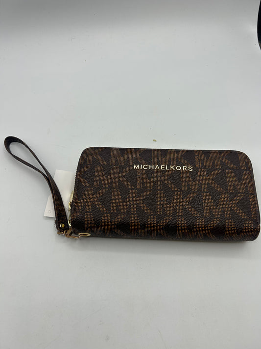 WRISTLET DESIGNER by MICHAEL KORS In BROWN & GOLD, Size: MEDIUM