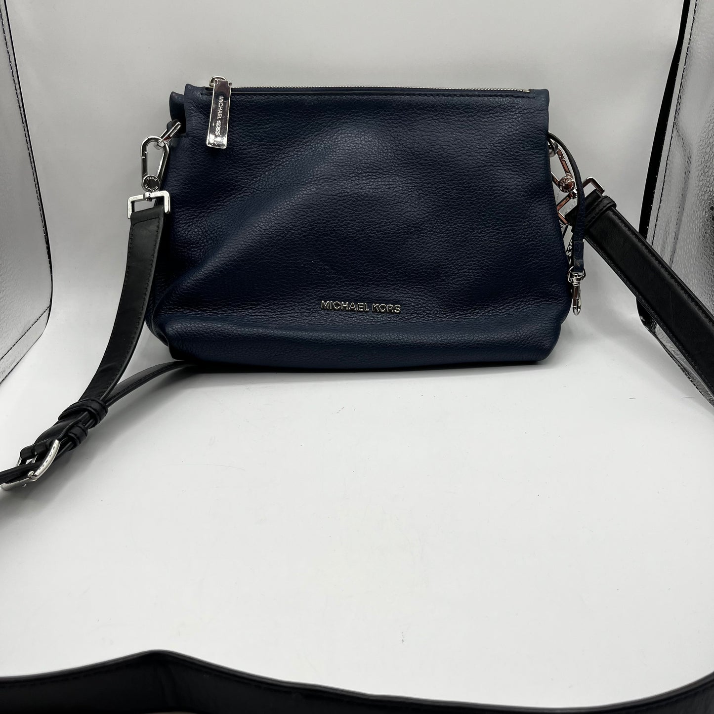 CROSSBODY DESIGNER by MICHAEL KORS In NAVY, Size: MEDIUM