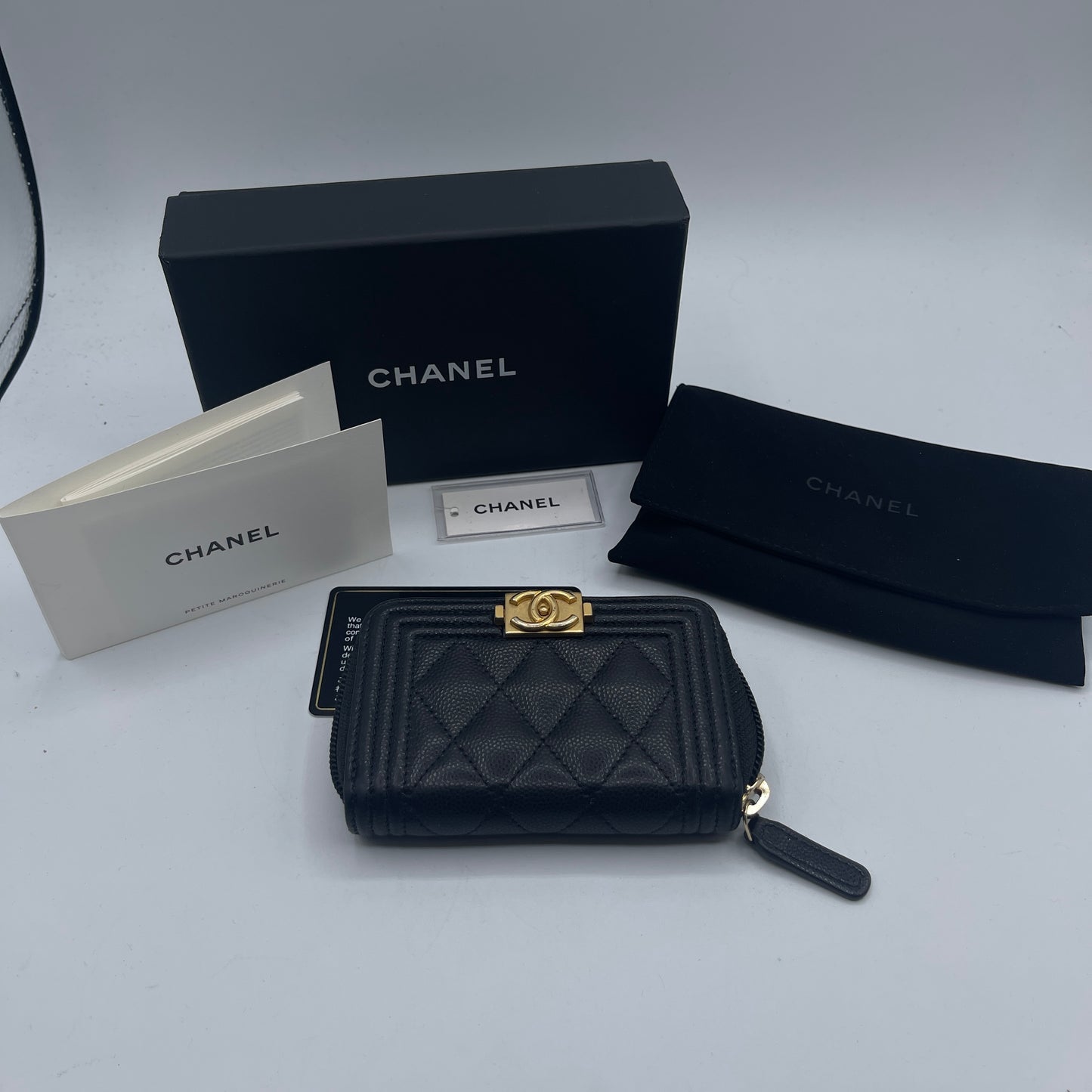 Wallet Luxury Designer By Chanel, Size: Medium