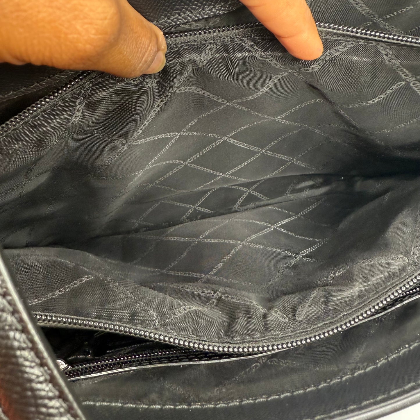 HANDBAG DESIGNER by MICHAEL KORS In BLACK, Size: LARGE