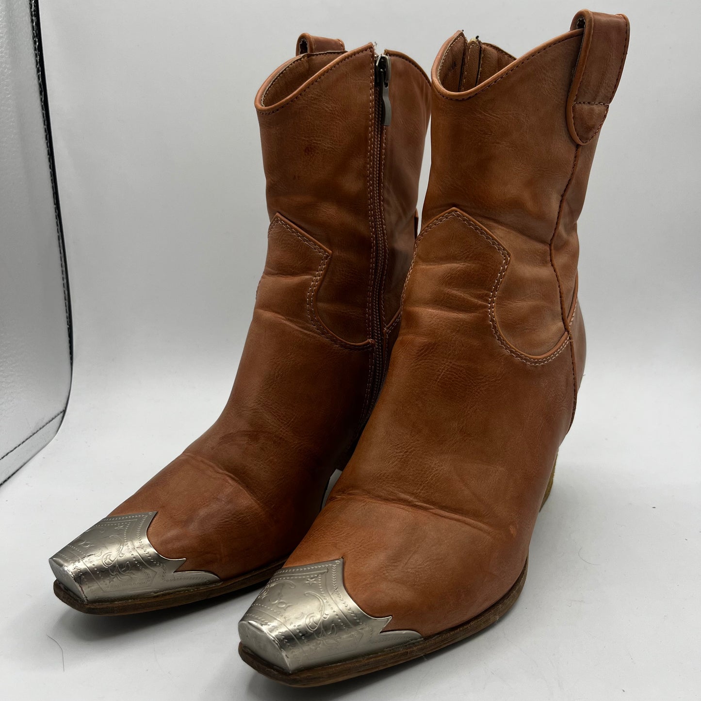 BOOTS WESTERN by    CLOTHES MENTOR In BROWN, Size: 7