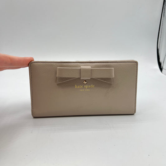 WALLET DESIGNER by KATE SPADE In BEIGE, Size: SMALL
