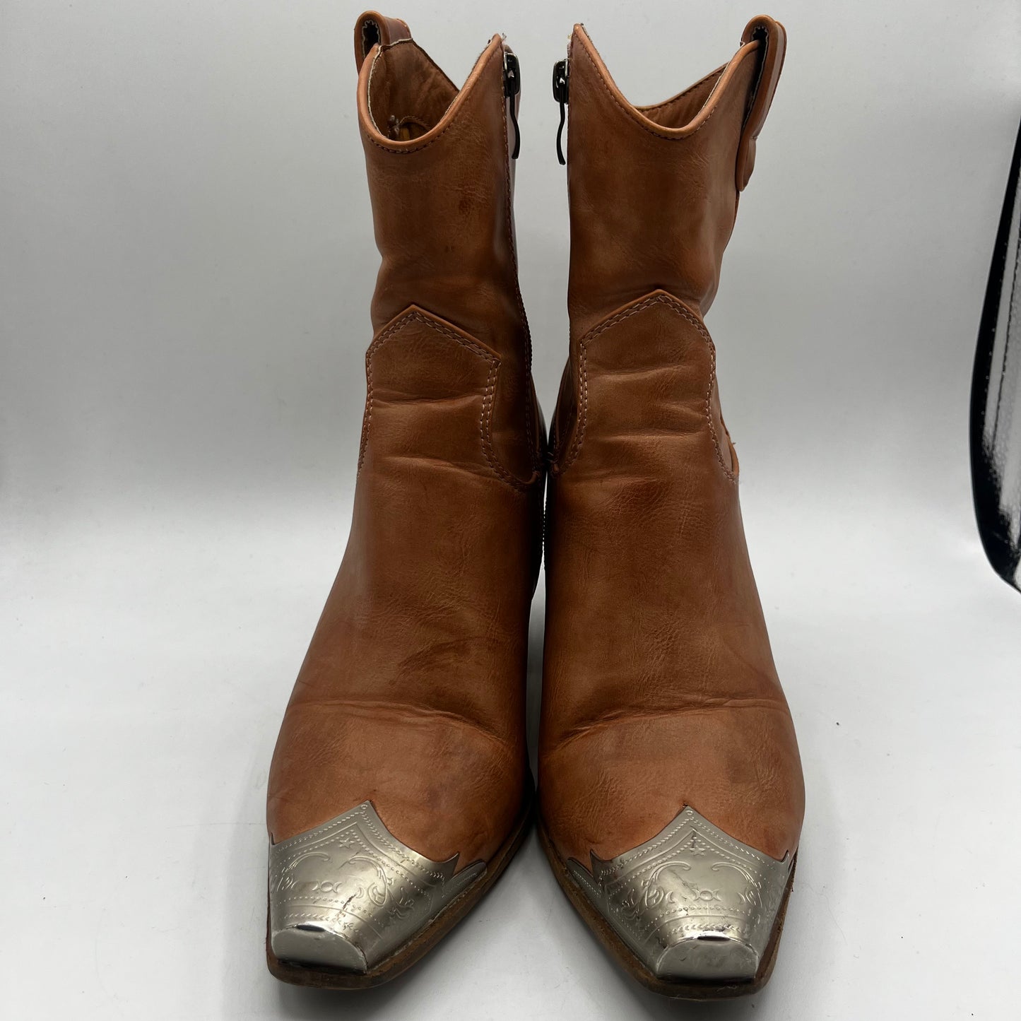 BOOTS WESTERN by    CLOTHES MENTOR In BROWN, Size: 7