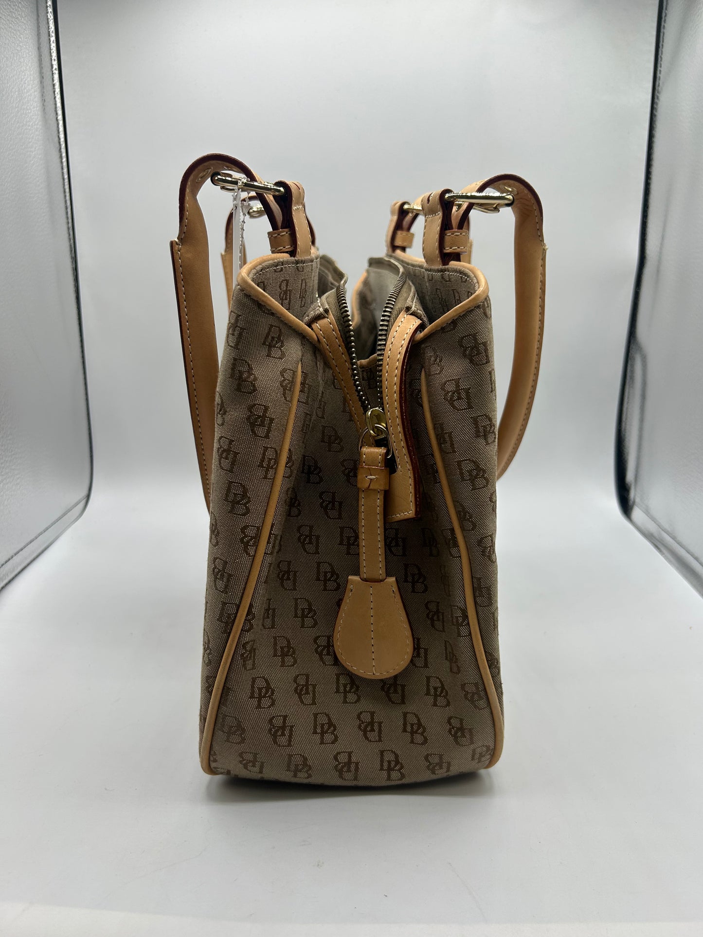 HANDBAG DESIGNER by DOONEY AND BOURKE In GREY & TAN, Size: LARGE