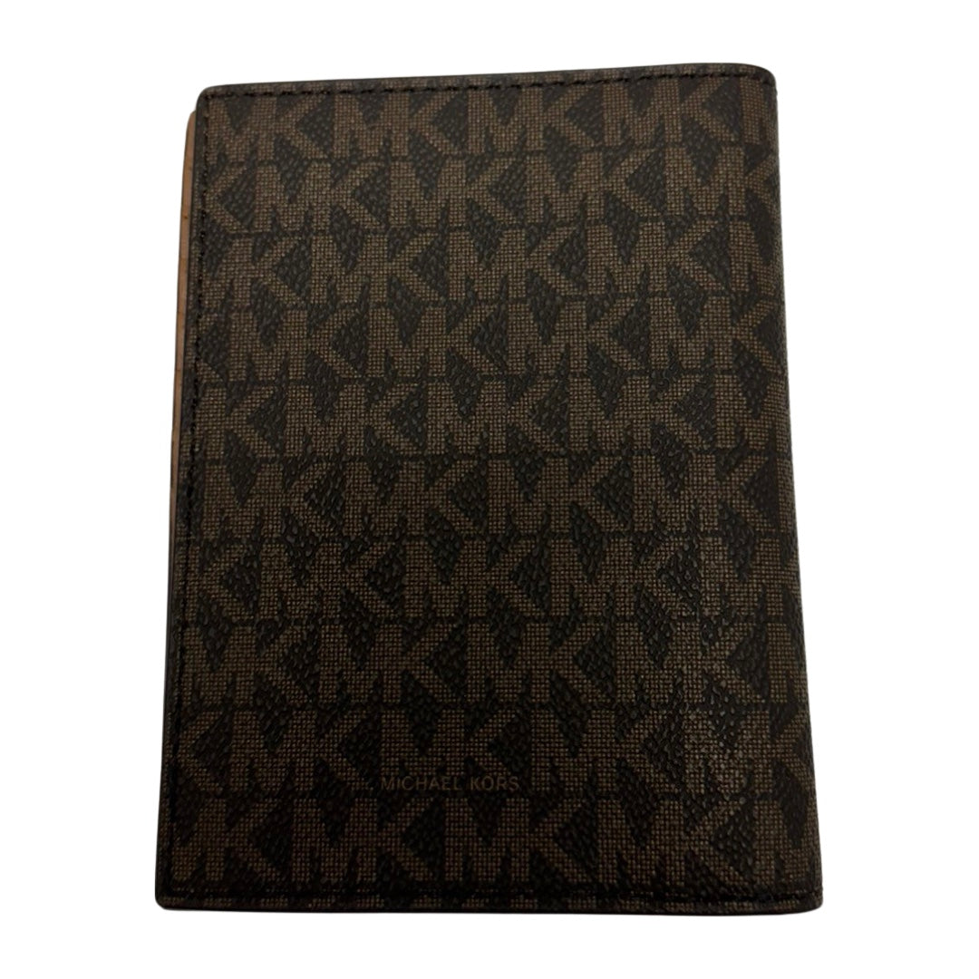Passport Wallet By Michael Kors  Size: Small