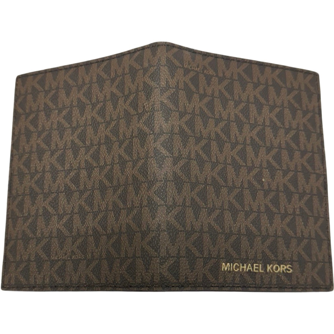 Passport Wallet By Michael Kors  Size: Small